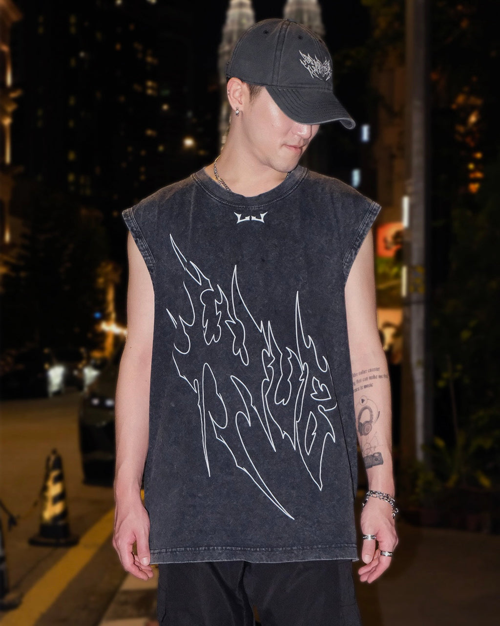"Relentless" Washed Sleeveless Tank Top | Black